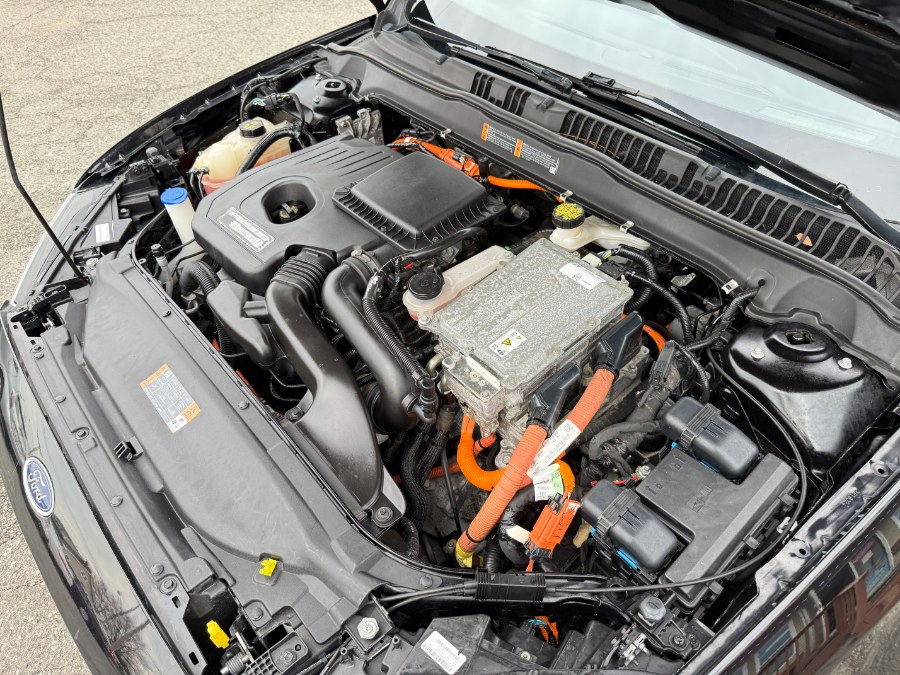 2019 Ford Fusion Energi Titanium FWD photo