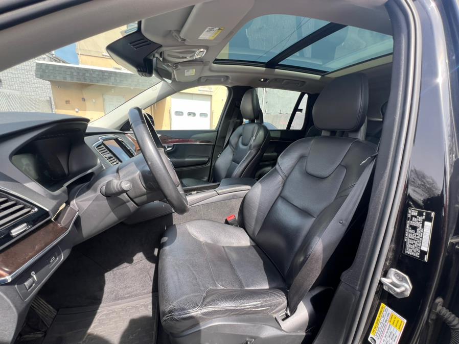 2016 Volvo XC90 AWD 4dr T6 Momentum photo