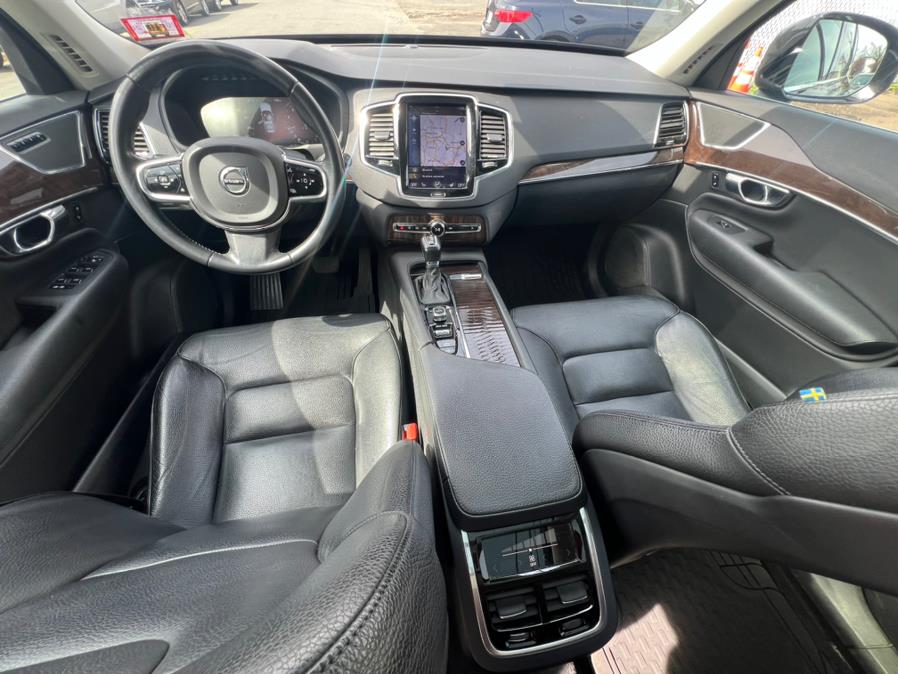 2016 Volvo XC90 AWD 4dr T6 Momentum photo