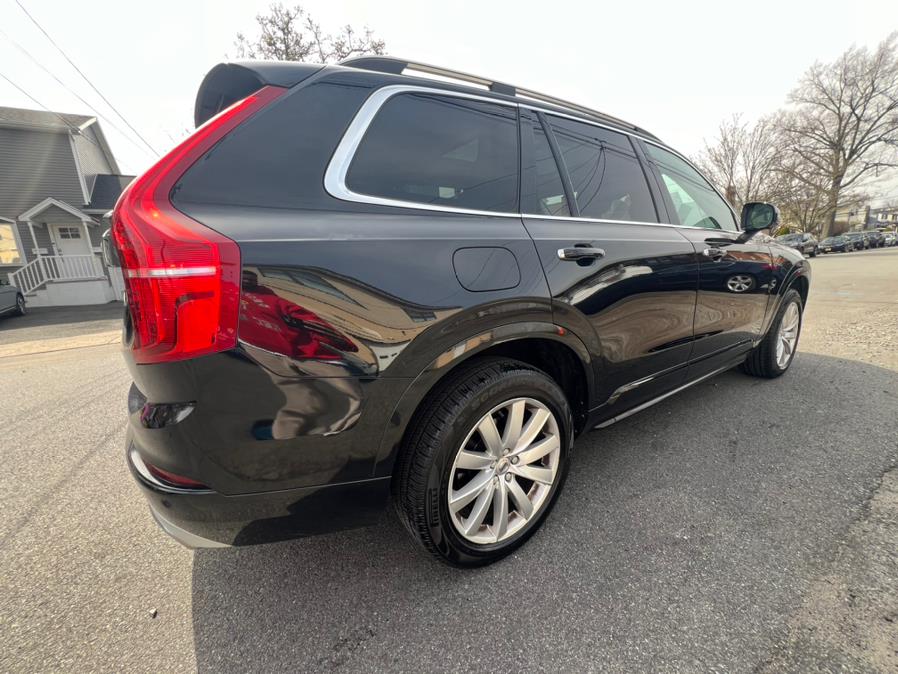 2016 Volvo XC90 AWD 4dr T6 Momentum photo