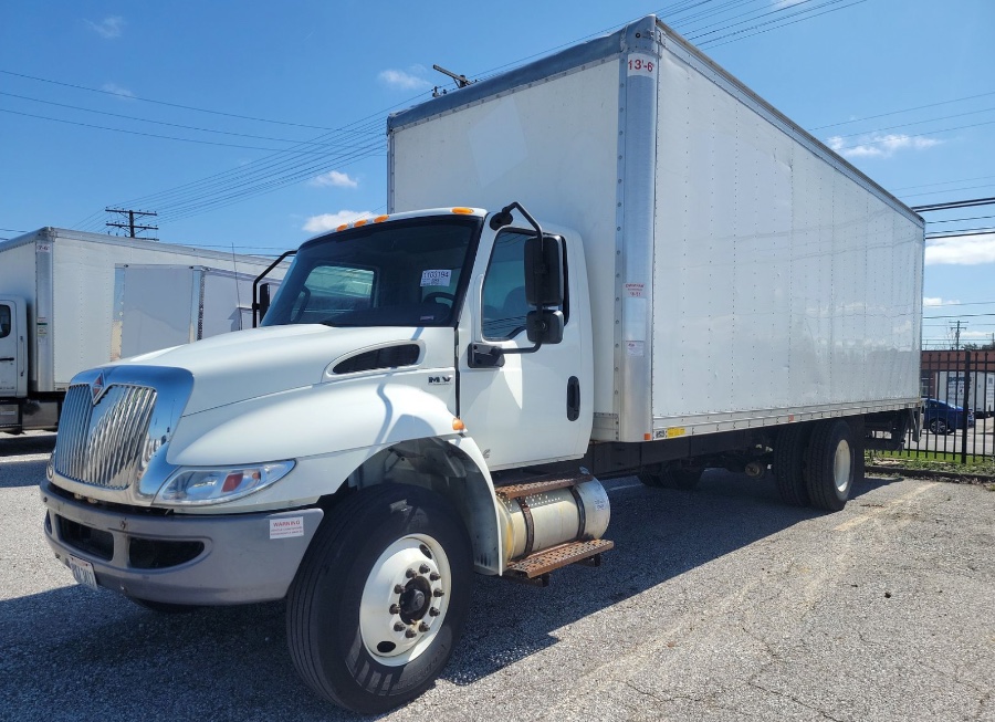 2021 International MV 26FT BOX TRUCK LIFT GATE NON C photo