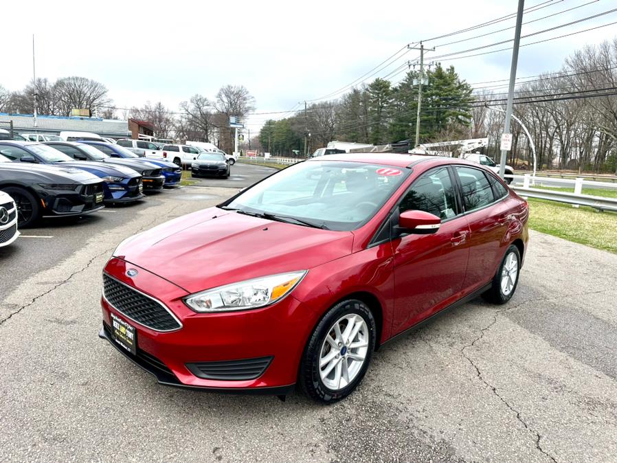 2017 Ford Focus SE Sedan photo