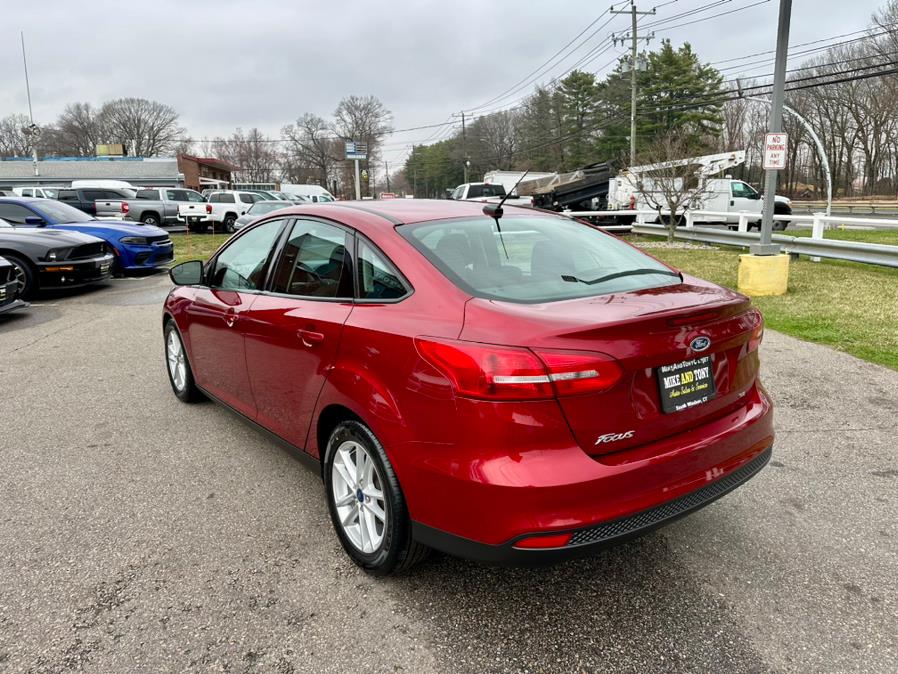 2017 Ford Focus SE Sedan photo