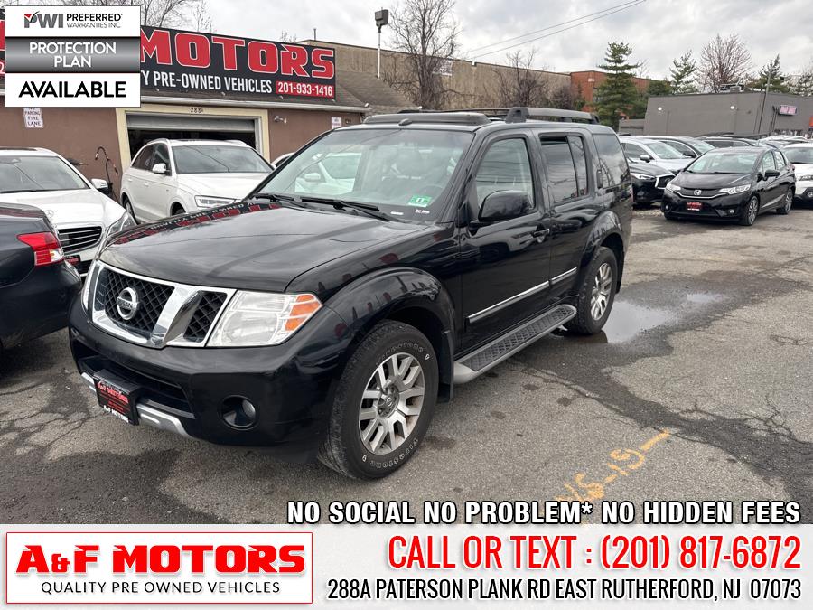 2012 Nissan Pathfinder S photo