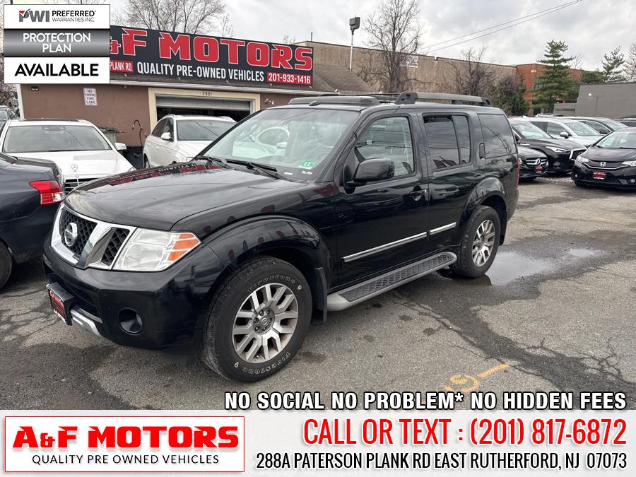 2012 Nissan Pathfinder S photo