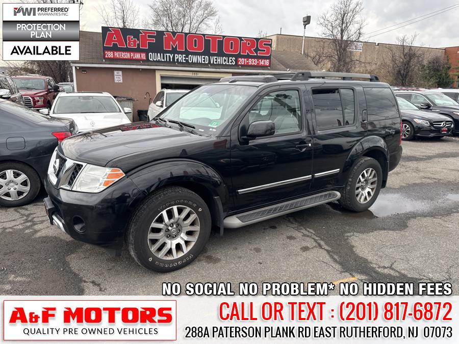2012 Nissan Pathfinder S photo