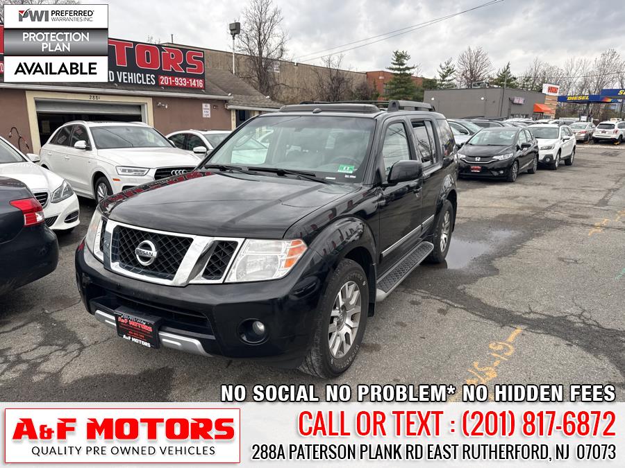2012 Nissan Pathfinder S photo