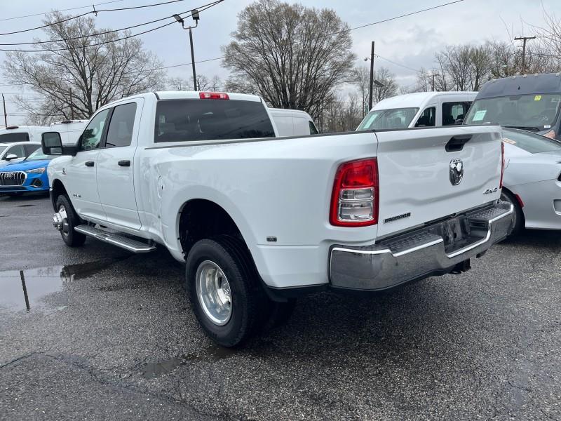 2023 RAM 3500 Big Horn 4X4 Crew Cab 8 Box photo