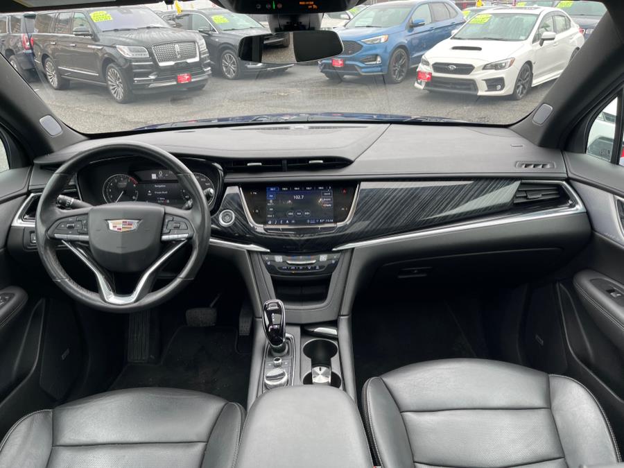 2023 Cadillac XT6 AWD 4dr Premium Luxury photo