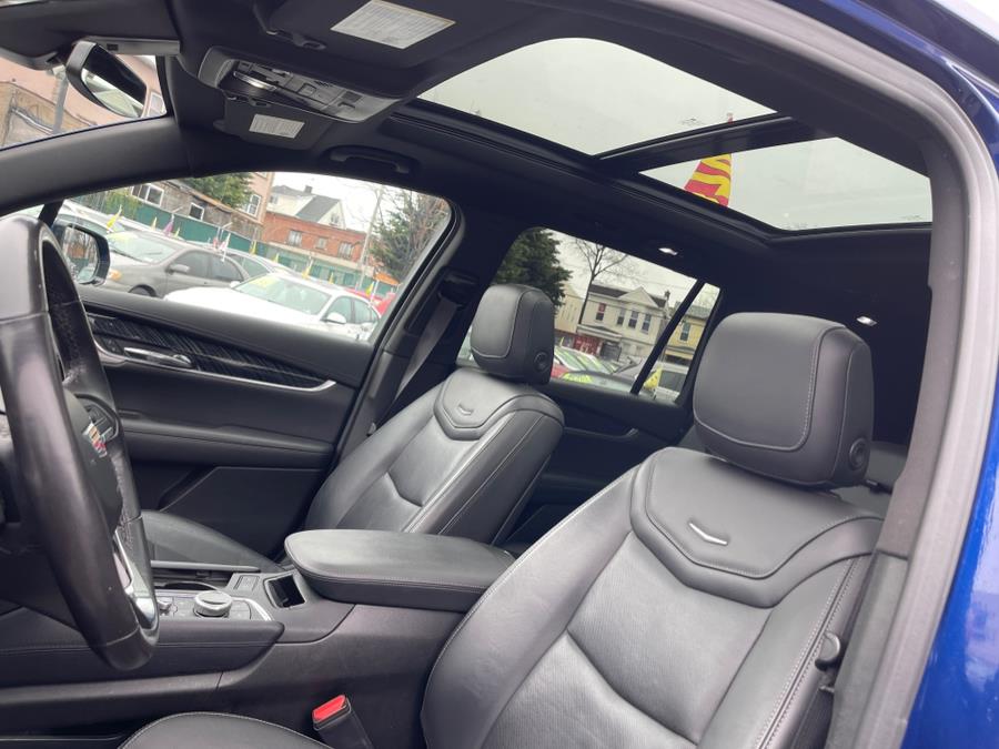 2023 Cadillac XT6 AWD 4dr Premium Luxury photo