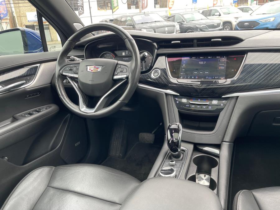 2023 Cadillac XT6 AWD 4dr Premium Luxury photo