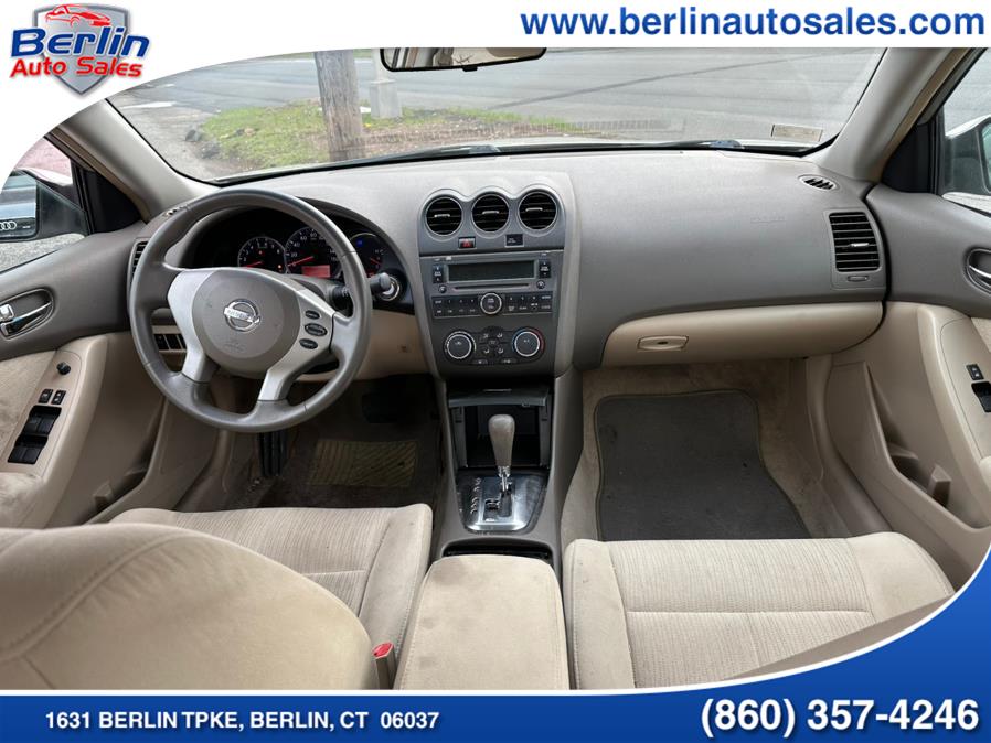 2010 Nissan Altima 2.5 photo