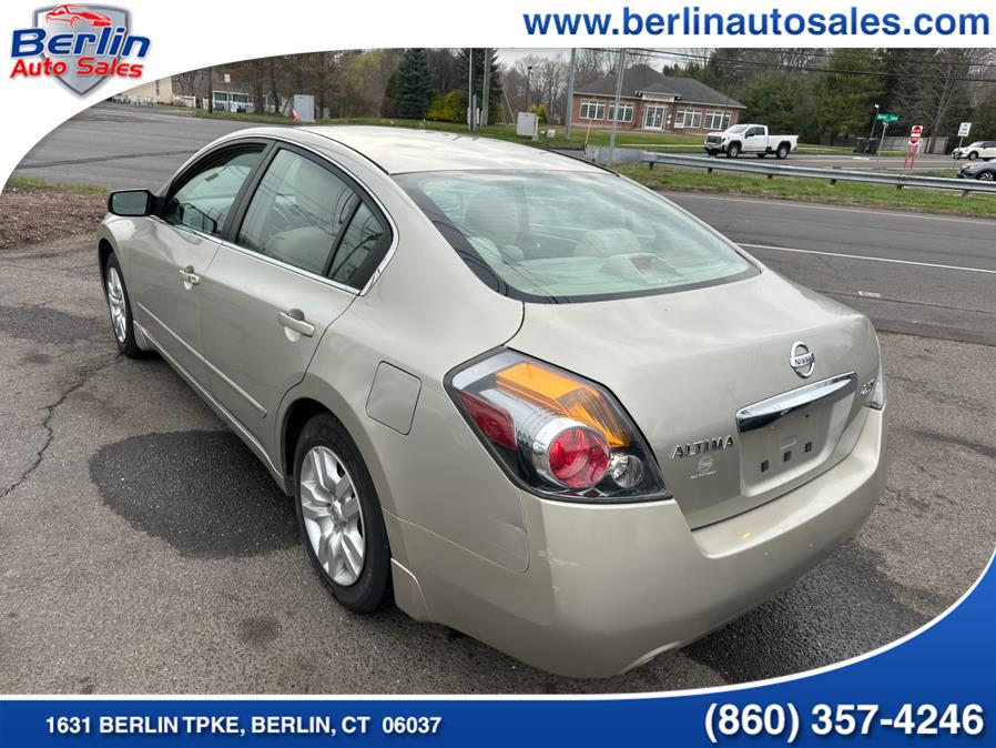 2010 Nissan Altima 2.5 photo