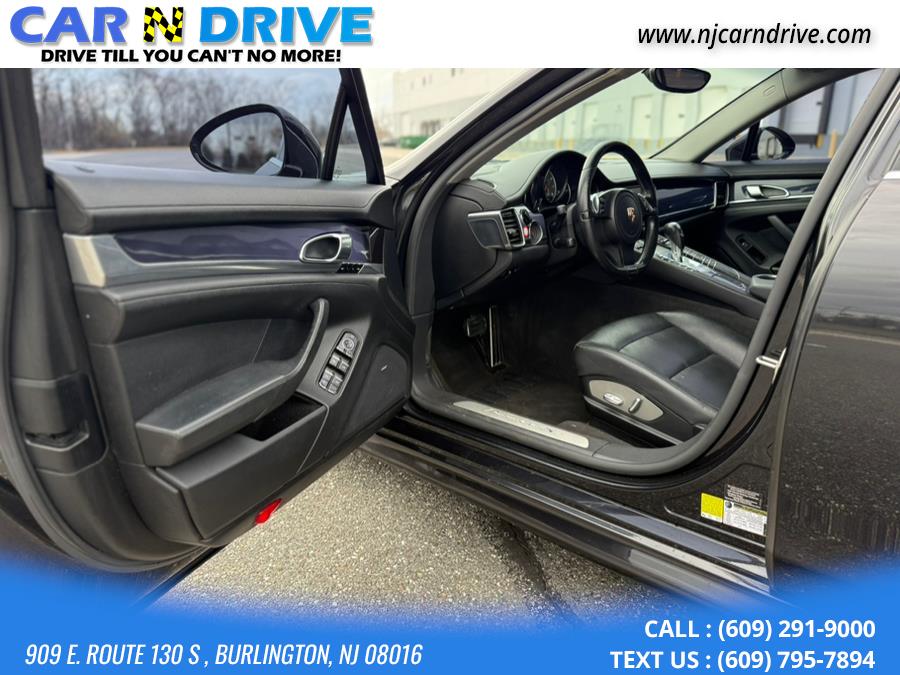 2011 Porsche Panamera 4S photo
