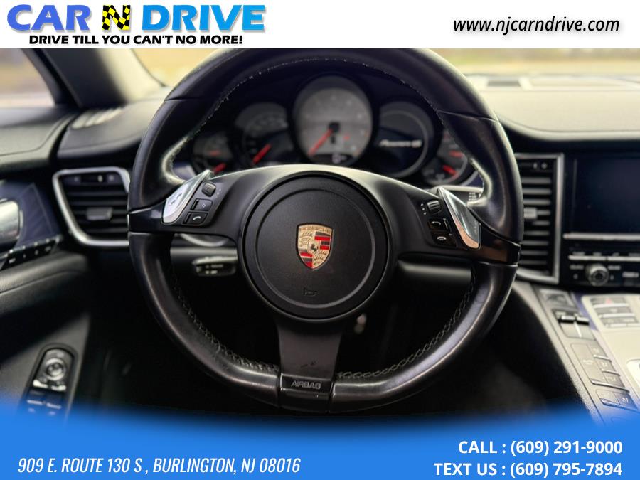 2011 Porsche Panamera 4S photo