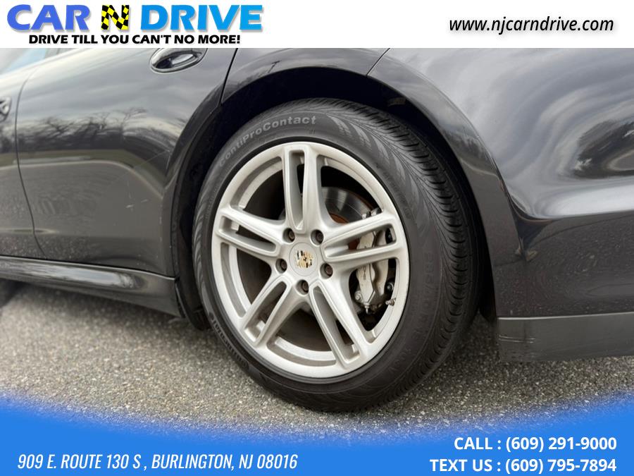 2011 Porsche Panamera 4S photo