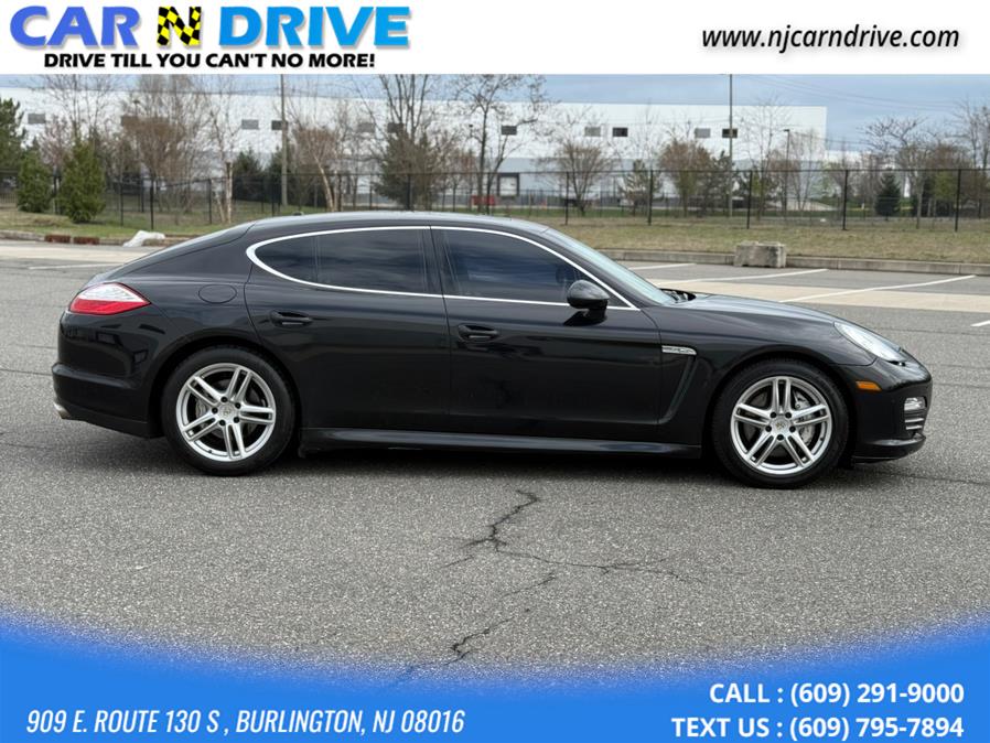 2011 Porsche Panamera 4S photo