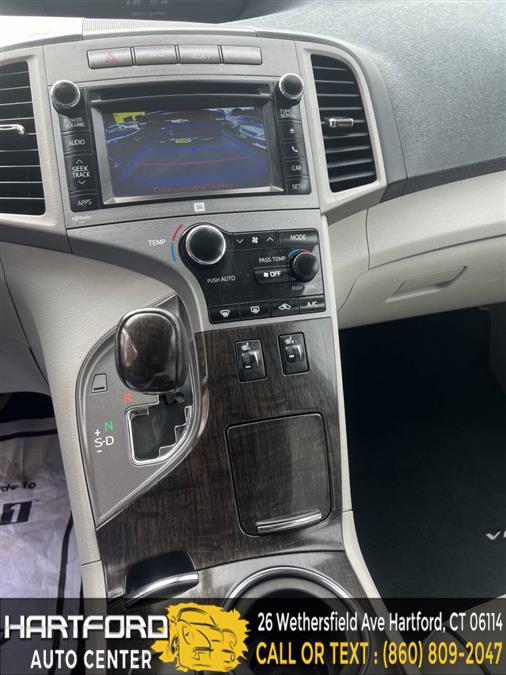 2014 Toyota Venza LE photo