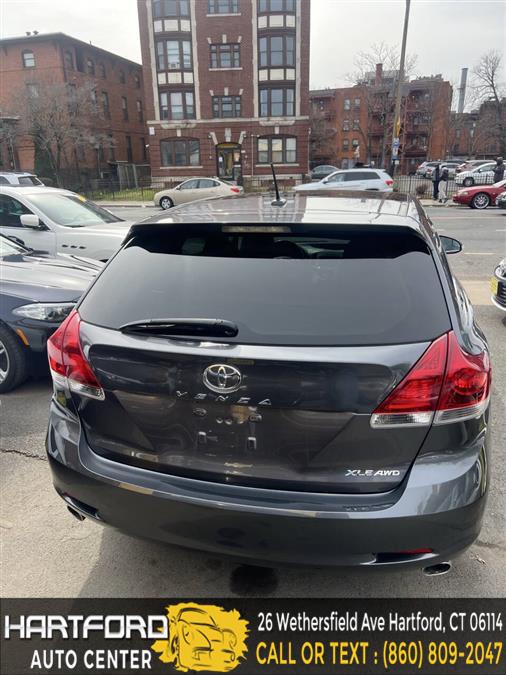2014 Toyota Venza LE photo