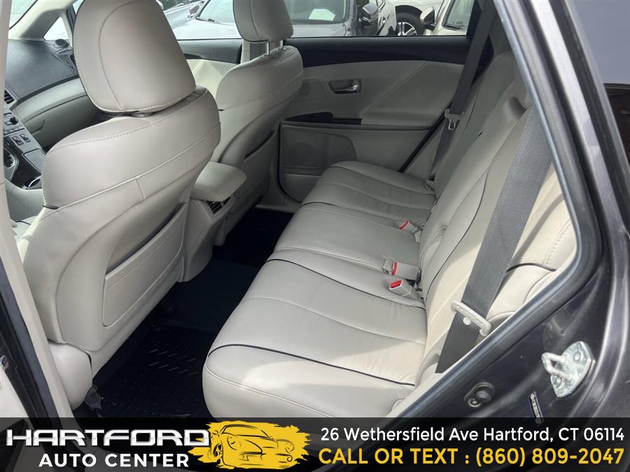 2014 Toyota Venza LE photo