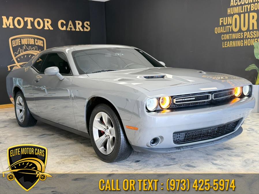 2019 Dodge Challenger SXT RWD photo