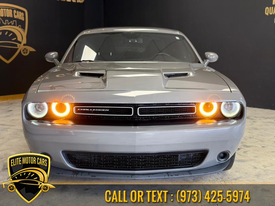 2019 Dodge Challenger SXT RWD photo