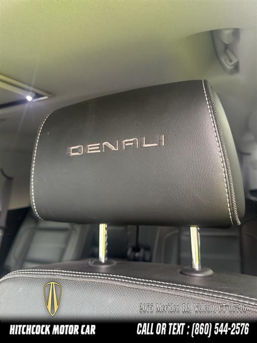 2017 GMC Yukon Denali photo