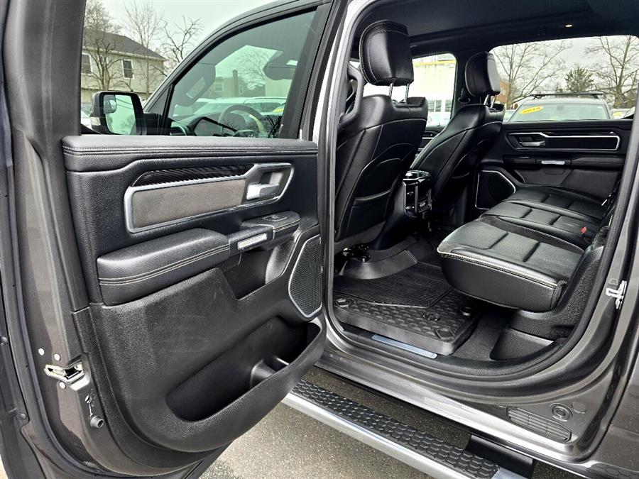 2019 RAM 1500 Laramie 4x4 Crew Cab 5'7