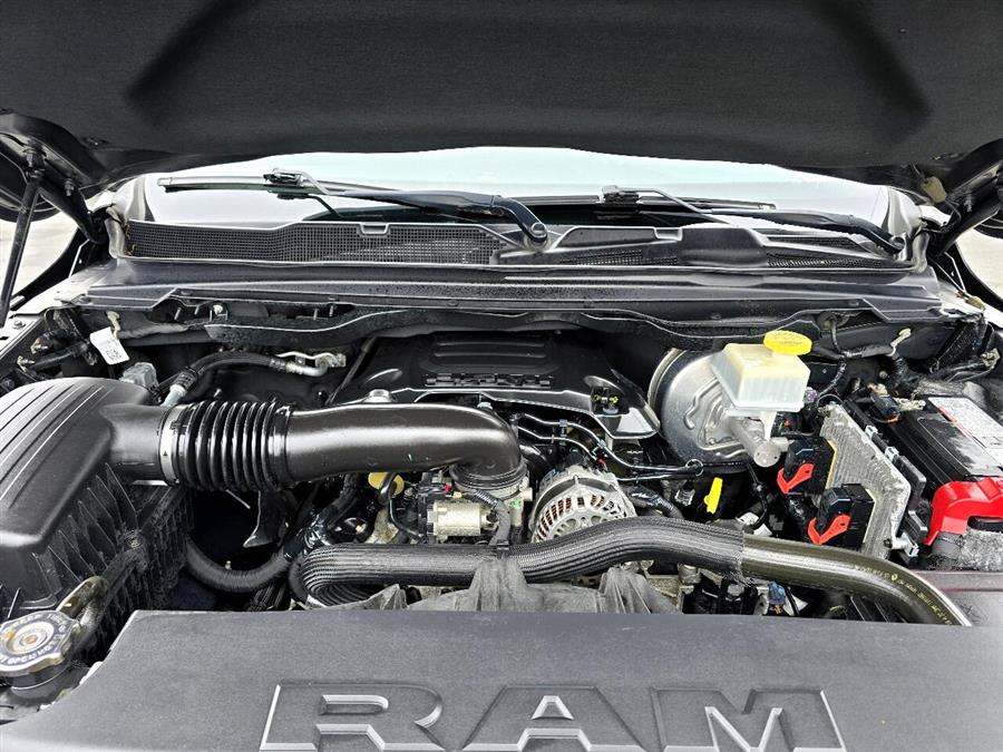 2019 RAM 1500 Laramie 4x4 Crew Cab 5'7