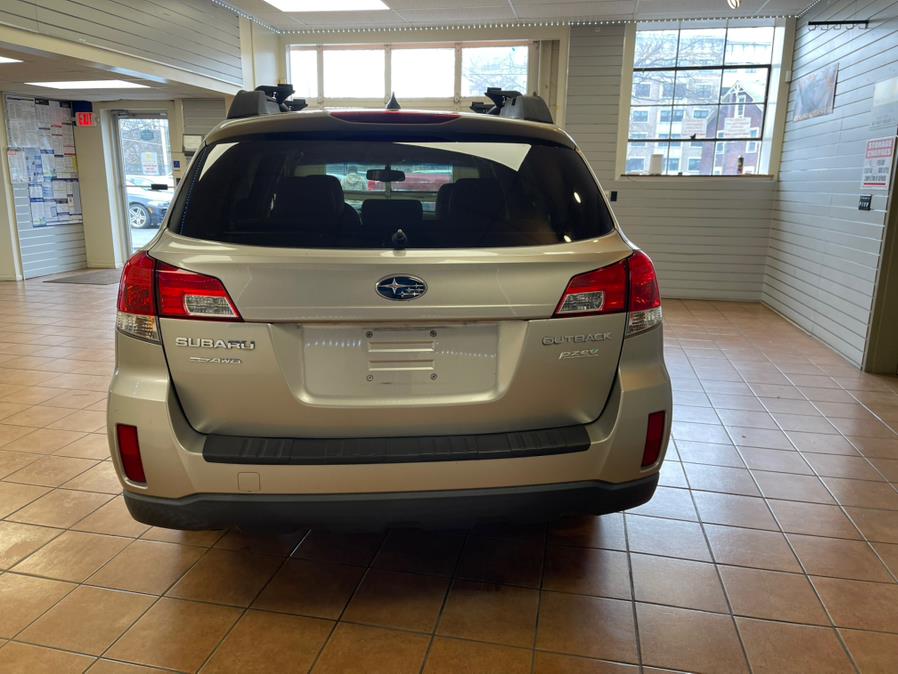 2014 Subaru Outback 2.5i Premium photo