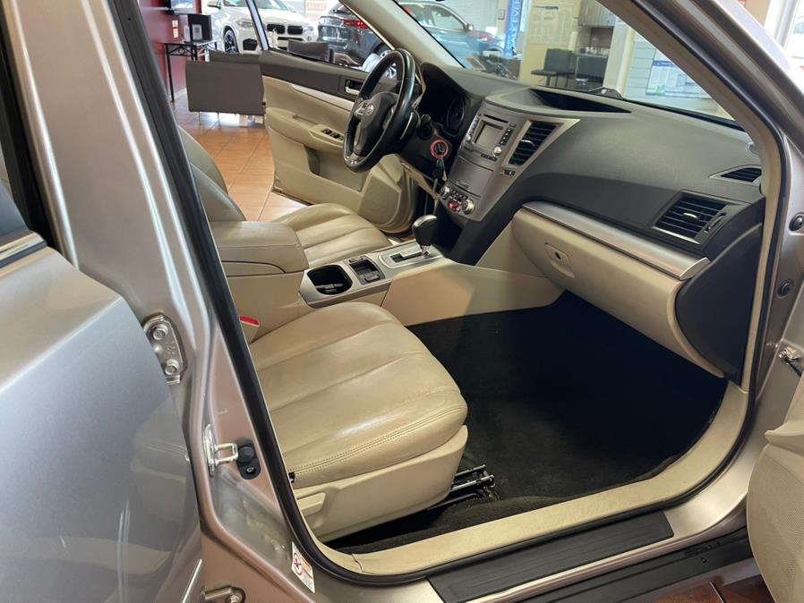 2014 Subaru Outback 2.5i Premium photo