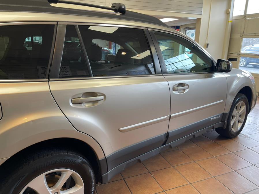 2014 Subaru Outback 2.5i Premium photo