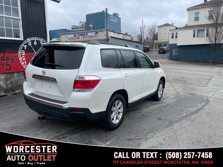 2013 Toyota Highlander photo