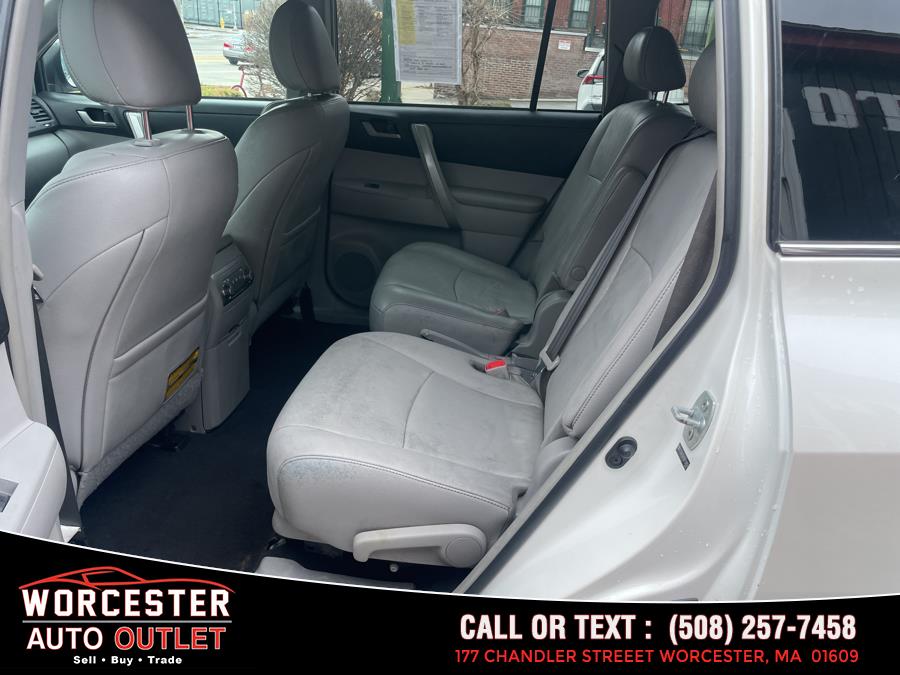 2013 Toyota Highlander photo