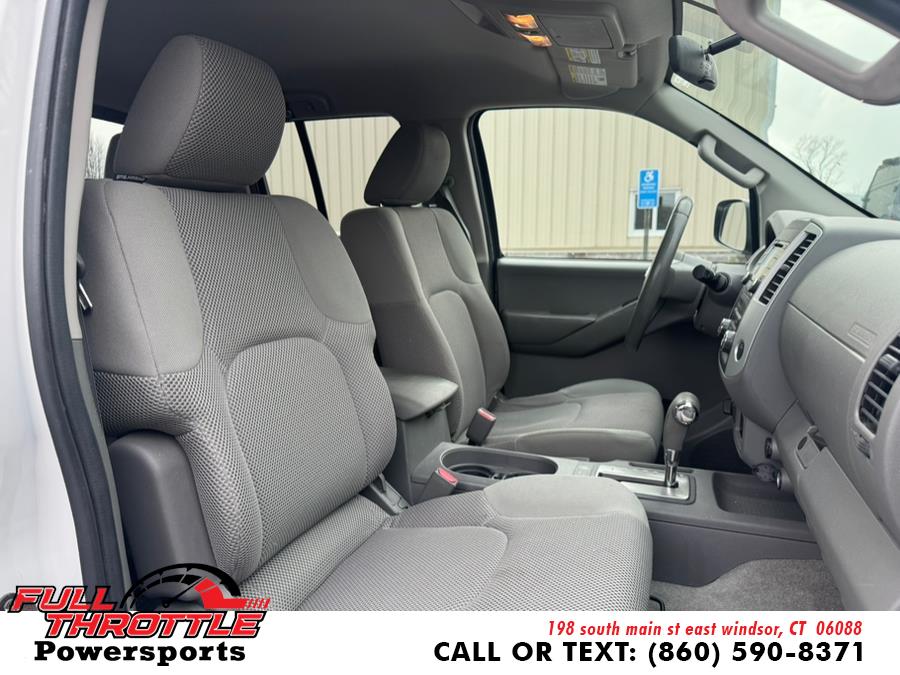 2014 Nissan Frontier S photo