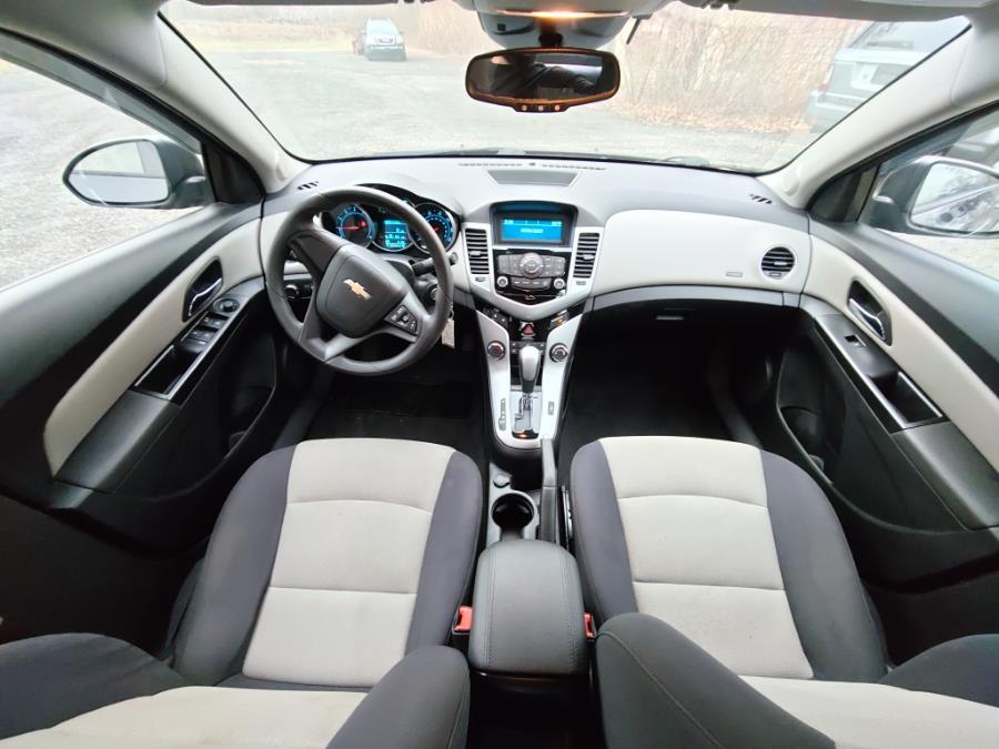 2014 Chevrolet Cruze LS Auto photo