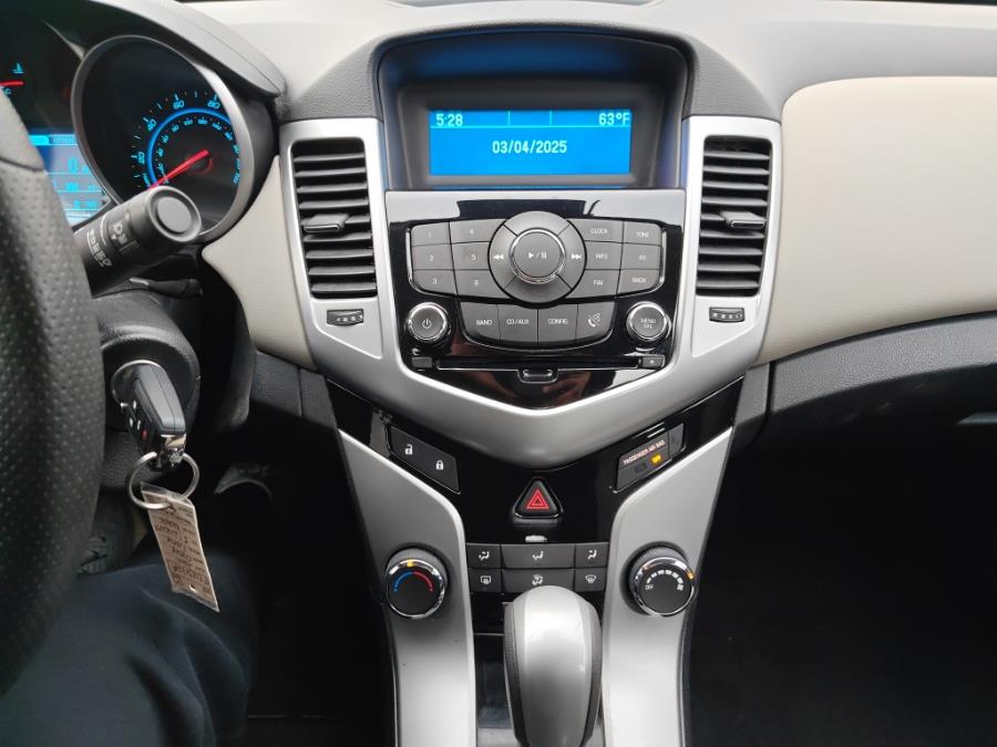 2014 Chevrolet Cruze LS Auto photo