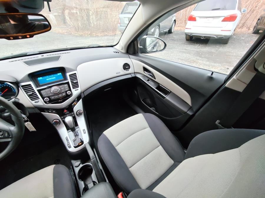 2014 Chevrolet Cruze LS Auto photo