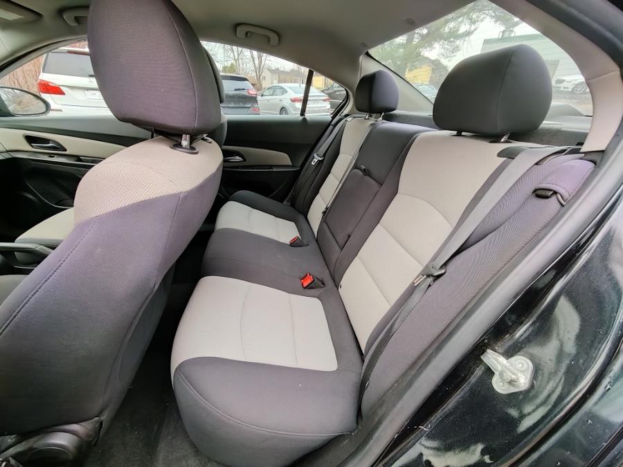 2014 Chevrolet Cruze LS Auto photo