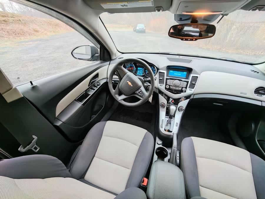 2014 Chevrolet Cruze LS Auto photo