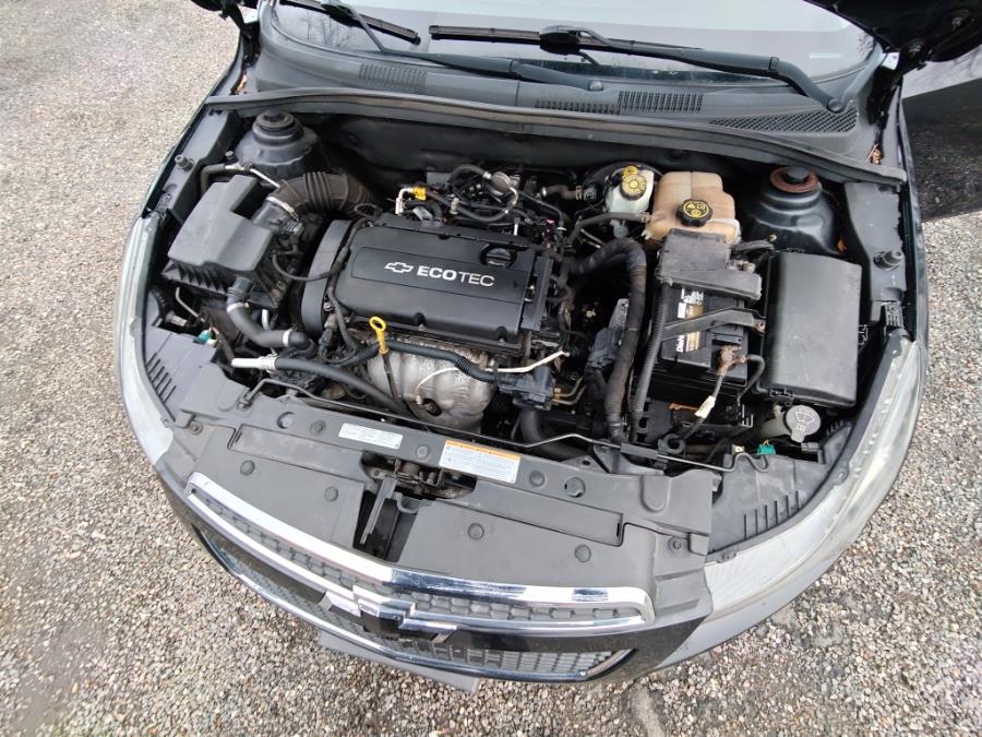 2014 Chevrolet Cruze LS Auto photo