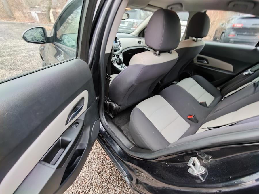2014 Chevrolet Cruze LS Auto photo