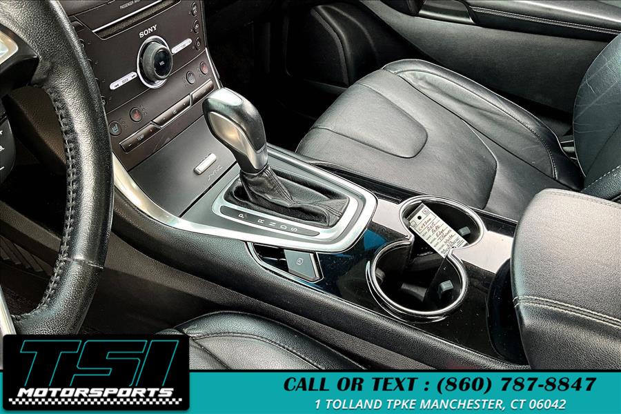 2015 Ford Edge 4dr Titanium AWD photo