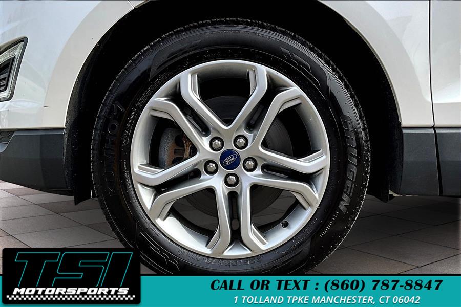 2015 Ford Edge 4dr Titanium AWD photo