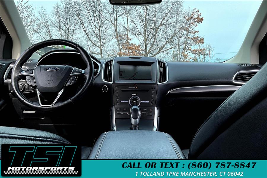 2015 Ford Edge 4dr Titanium AWD photo