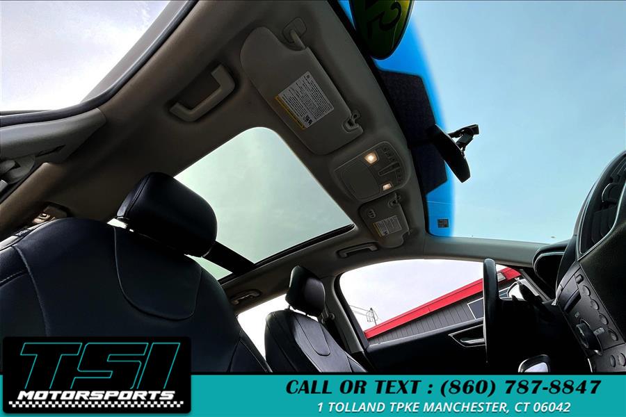 2015 Ford Edge 4dr Titanium AWD photo