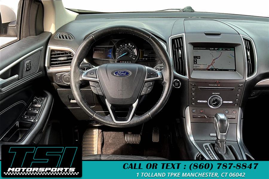 2015 Ford Edge 4dr Titanium AWD photo
