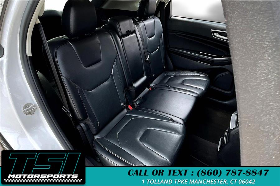2015 Ford Edge 4dr Titanium AWD photo