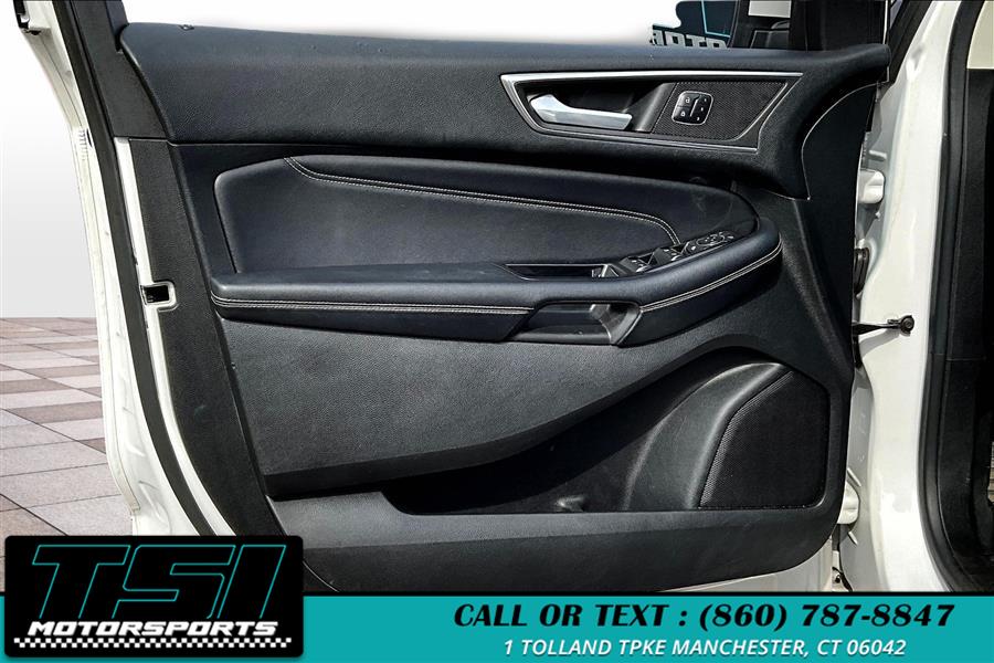 2015 Ford Edge 4dr Titanium AWD photo