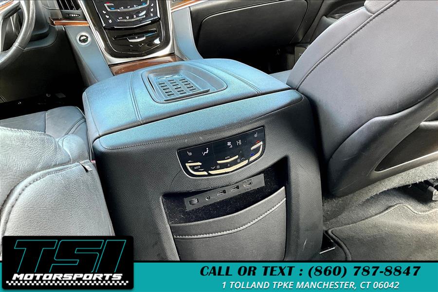 2017 Cadillac Escalade 4WD 4dr Luxury photo